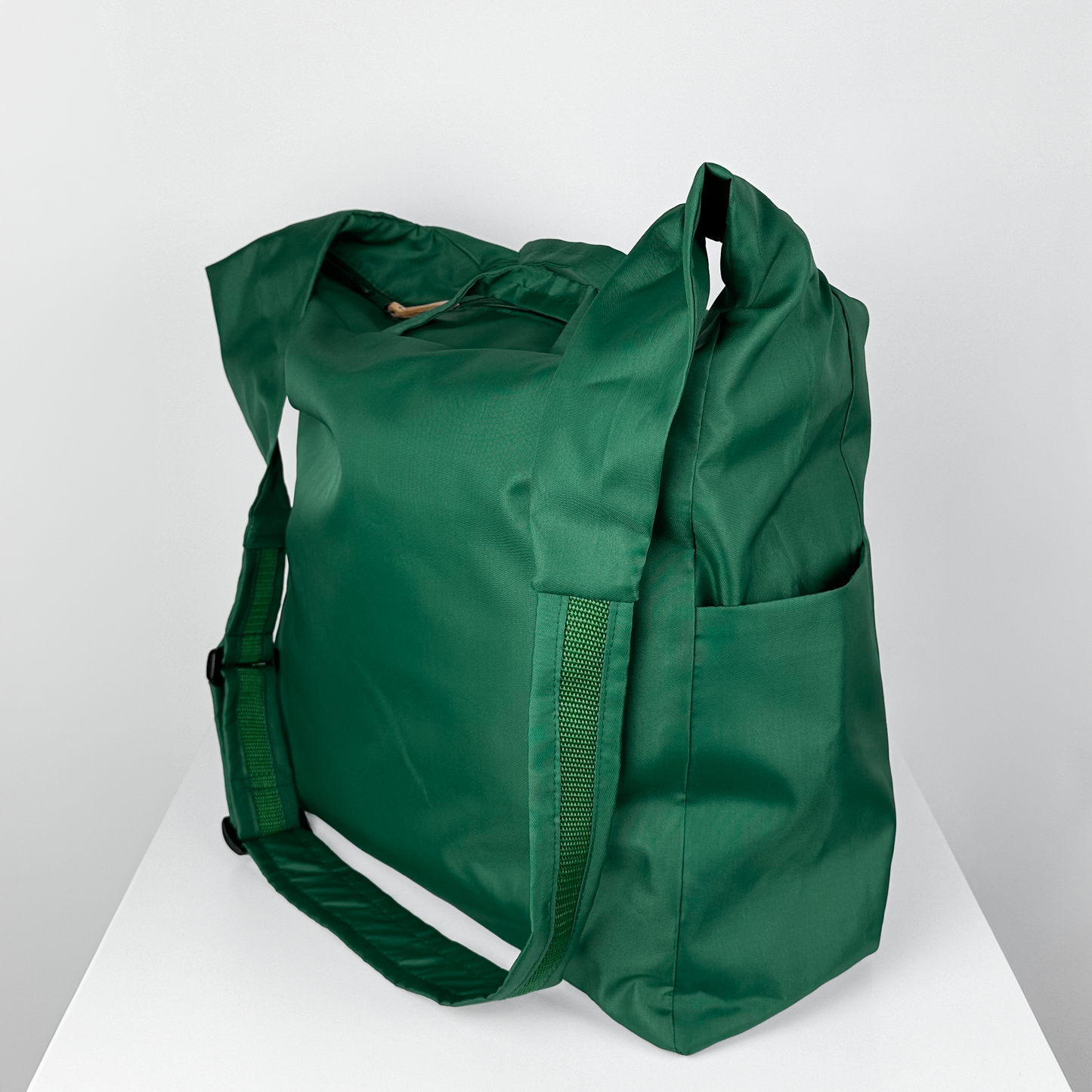 Lightweight green bag